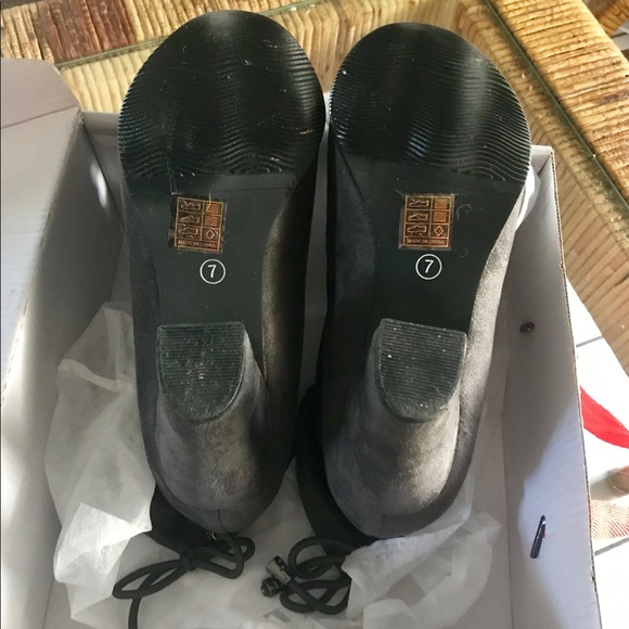 Dream Pairs Women's Grey Chunky Heel Ankle Booties - Picture 6 of 8